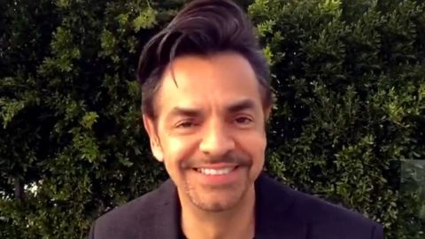 El comediante Eugenio Derbez le da la bienvenida a Conan O'Brien