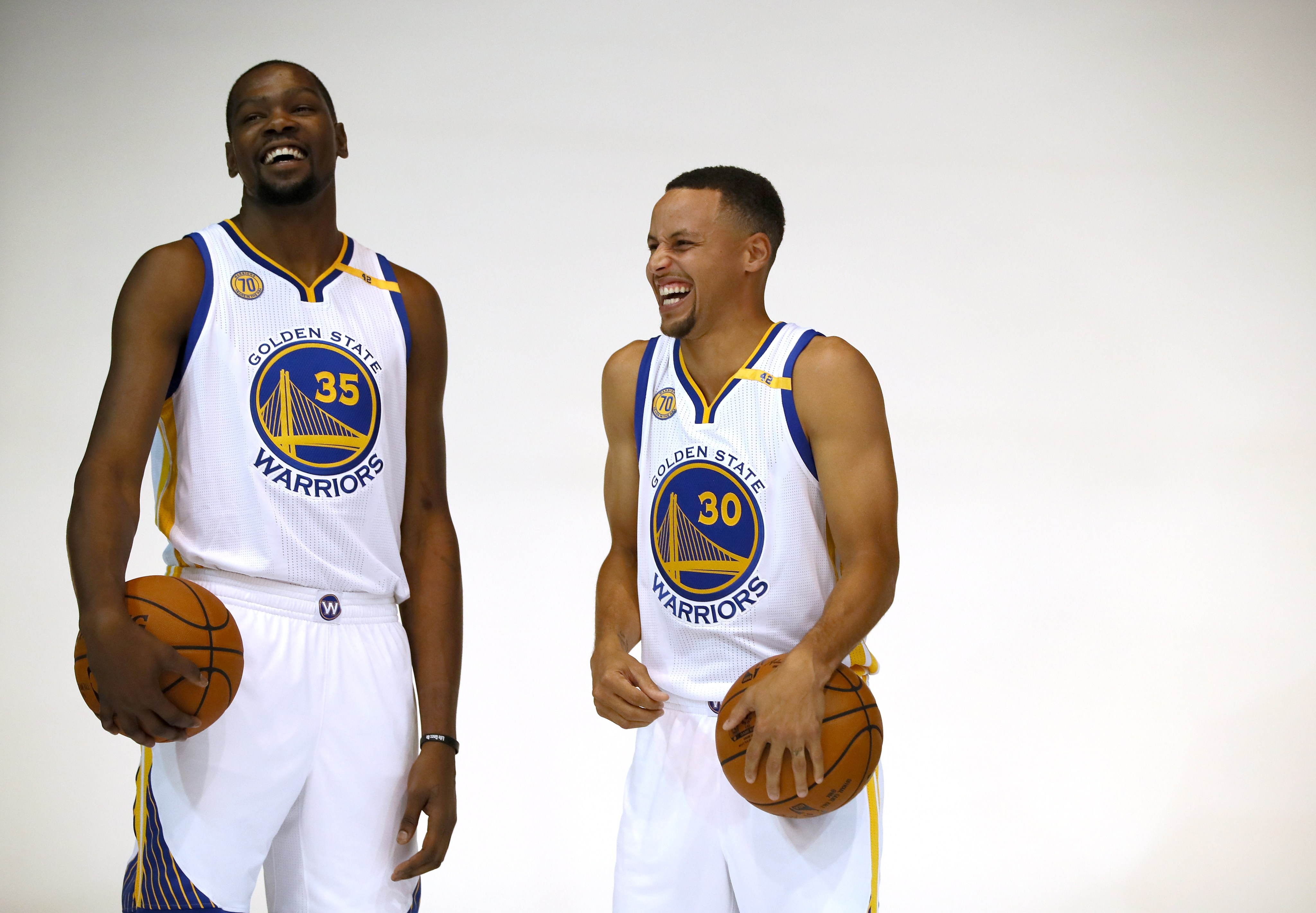 La NBA presenta las camisetas para la Noche Latina 