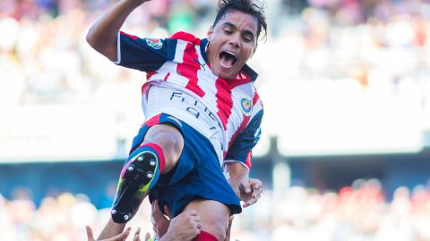 El goleador histórico de Chivas podría retirarse en la USL de Estados Unidos.