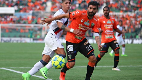 Jaguares logró tres puntos ante Chivas