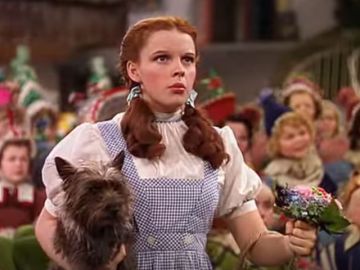 Judy Garland sufrió abusos en el rodaje de 'El mago de Oz', según