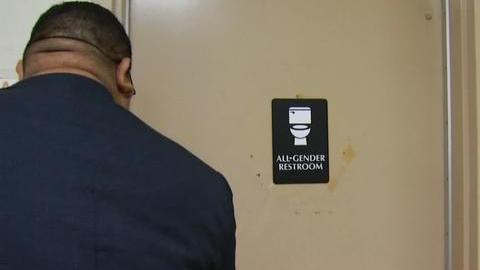 La escuela Santee del LAUSD cuenta con un sanitario neutral.