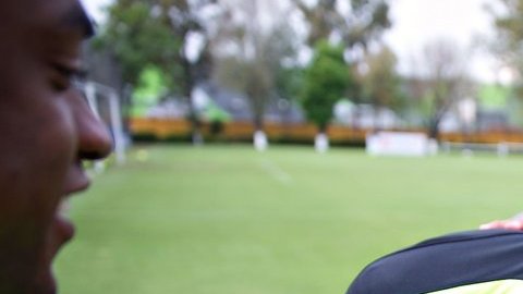 La Volpe fue "víctima" del típico festejo entre futbolistas.