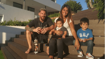 La familia Messi en casa.