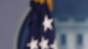 Flynn habría discutido las sanciones de EEUU a Rusia con el embajador ruso en el país, Sergey Kislya, durante la presidencia de Obama.