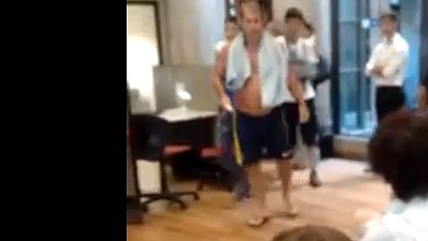 Pablo Blesa decidió hacer una protesta efectiva por el corte del servicio de agua.