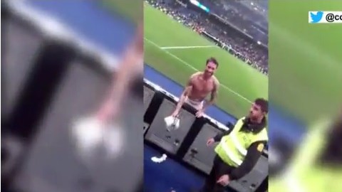Ramos cambió su camiseta por un paquete de embutidos