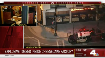 Se registró la explosión en el restaurante Cheesecake Factory en Pasadena.