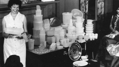 tupperware-via-bbc-_93997742_vintagetwparty