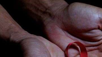 VIH, sida, aún se extiende entre los latinos