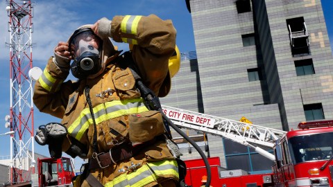 03/02/17 /LOS ANGELES/ Graduate Recruit Firefighter Rocio Pelayo was among 45 Los Angeles Fire Department recruits that participated in a graduation ceremony at the Valley Recruit Training Academy 81 in Panorama City. The Los Angeles Fire Department graduated 45 recruits from its training academy after completing a rigorous 20-week training curriculum aimed at preparing them for a successful career with the LAFD. The graduation ceremony was followed by a skills demonstration from the members of class 2016-1. (Photo Aurelia Ventura/La Opinion)