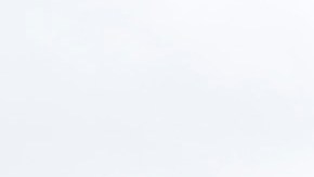 Un agente del Sheriff custodia una escena de crimen. (Aurelia Ventura/La Opinion)