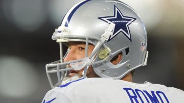 El mariscal de campo de los Cowboys de Dallas Tony Romo.