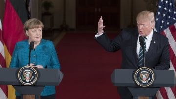 El presidente Donald Trump, y la canciller alemana, Angela Merkel, durante una rueda de prensa en la Casa Blanca.