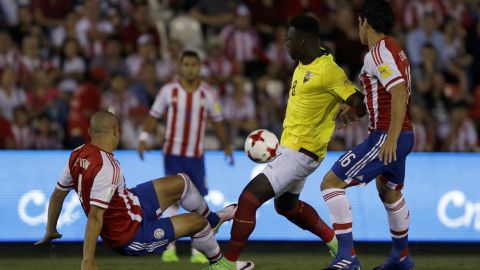 Paraguay derrotó 2-1 a Ecuador, en la eliminatoria mundialista sudamericana.