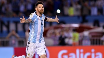 Lionel Messi negó haber insultado al Juez de Línea.