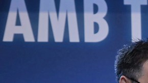 Josep Maria Bartomeu y Jordi Cruyff muestran el nuevo estadio que llevará el nombre de Johan Cruyff.