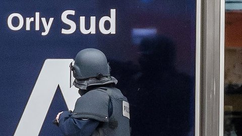 El incidente motivó el cierre del aeropuerto.