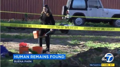 Los restos fueron recuperados en el patio trasero de una residencia en Buena Park.