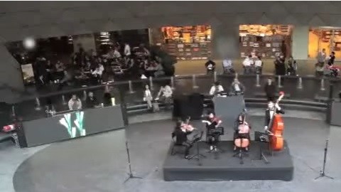 El sorprendente Flash Mob del himno de la Champions