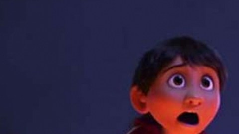 El joven Miguel descubre quién es en el mundo de los muertos