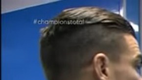 Cristiano recrimina a sus compñaeros en el túnel del estadio