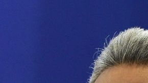 El candidato presidencial de Alianza País Lenin Moreno (i) y al candidato presidencial del partido Oportunidades Creadoras, Guillermo Lasso.