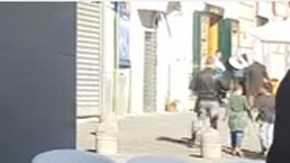 La modelo reta a enseñar sus senos si los hinchas del Nápoles gritan "Fuerza Real Madrid"