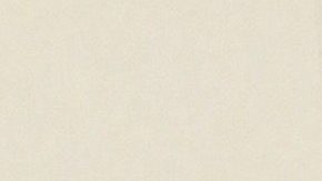 El alcalde Eric Garcetti muestra la tarjeta roja que ayuda a los inmigrantes a conocer sus derechos. (Araceli Martínez/La Opinión).