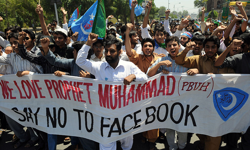 Ciudadanos en Pakistán se han expresado contra Facebook por varios años.  