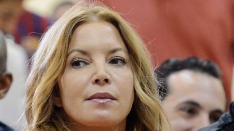 Jeanie Buss, Lakers