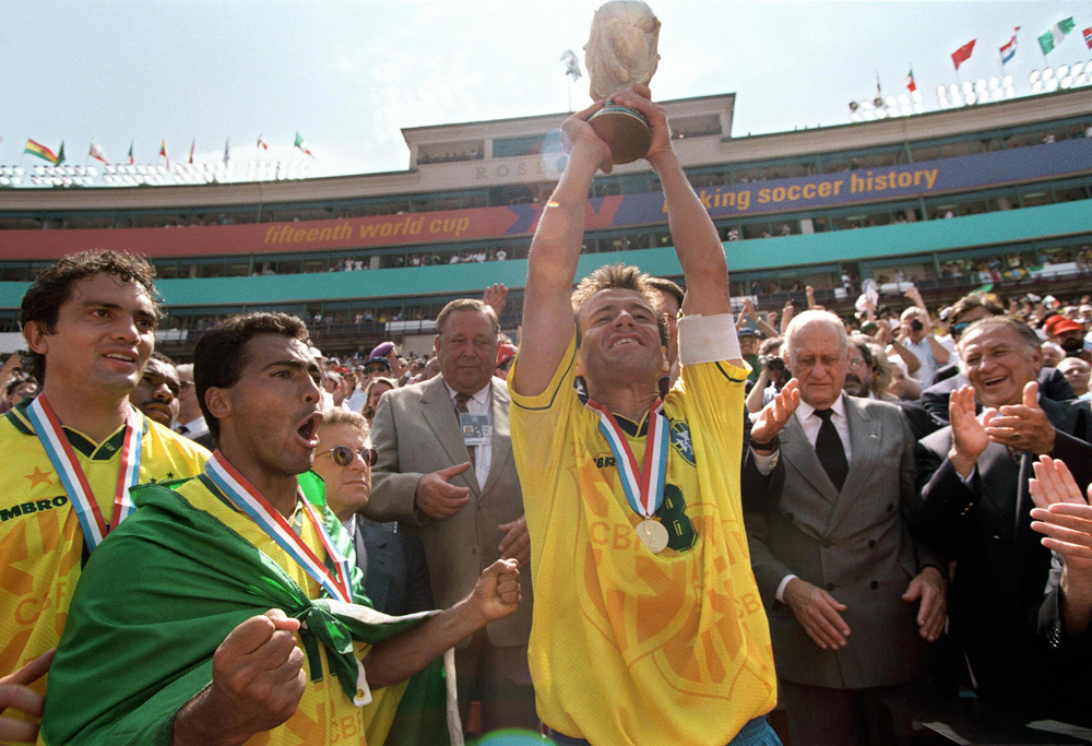 Los títulos de Brasil en 1994 y 2002 se basó en una mezcla entre la magia de una minoría y el sacrifico táctico del resto.