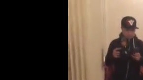 Floyd Mayweather se pasea con sus tigres en hotel en Moscú