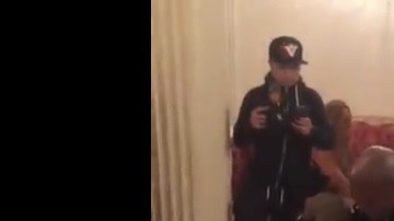 Floyd Mayweather se pasea con sus tigres en hotel en Moscú
