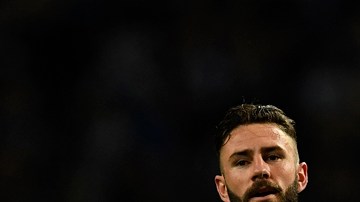 Miguel Layún hizo un auténtico golazo con el Porto, de tiro libre.
