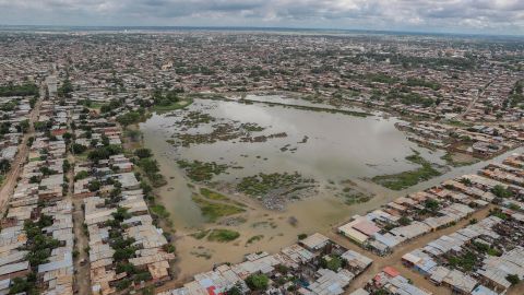 El servicio meteorológico peruano prevé que las lluvias continúen hasta abril.