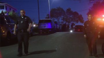 Agentes del LAPD tirotearon a una mujer en Silver Lake.