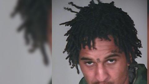 Charles Brown, de 31 años, es buscado por el Sheriff de San Bernardino.