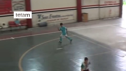 Thiago Fernández tiene 12 años y recuerda mucho a Messi