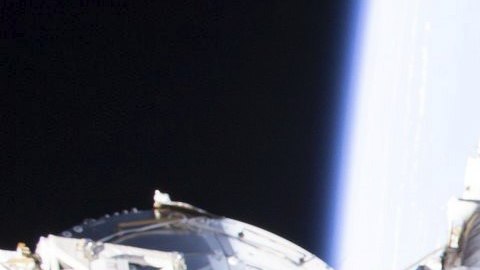 Trump felicitó a la estadounidense Peggy Whitson, quien acaba de batir el récord de permanencia en el espacio para un astronauta de EE.UU., con un total de 535 días fuera de la Tierra
