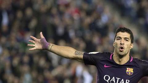 El Barça sigue líder tras sudar un triunfo por 0-3 en el derbi barcelonés