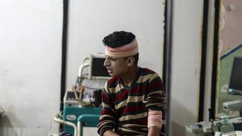 hombre herido siria