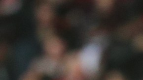 El delantero mexicano Marco Fabián celebra su gol frente al Werder Bremen.