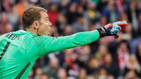 Neuer evitó una goleada que pudo ser definitiva en casa.