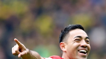 Marco Fabián marcó un golazo, en la derrota del Eintracht Frankfurt con el Borussia Dortmund.
