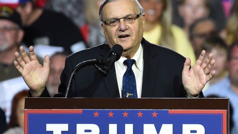 Arpaio confirmó su respaldo a Donald Trump en un evento en Marshalltown, Iowa, en enero de 2016.