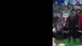 Marcus Smart perdió la razón frente a los fans de Boston