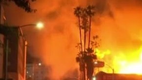 161 Bomberos lograron apagar llamas del inmueble ubicado al lado de un centro de convalecencia.