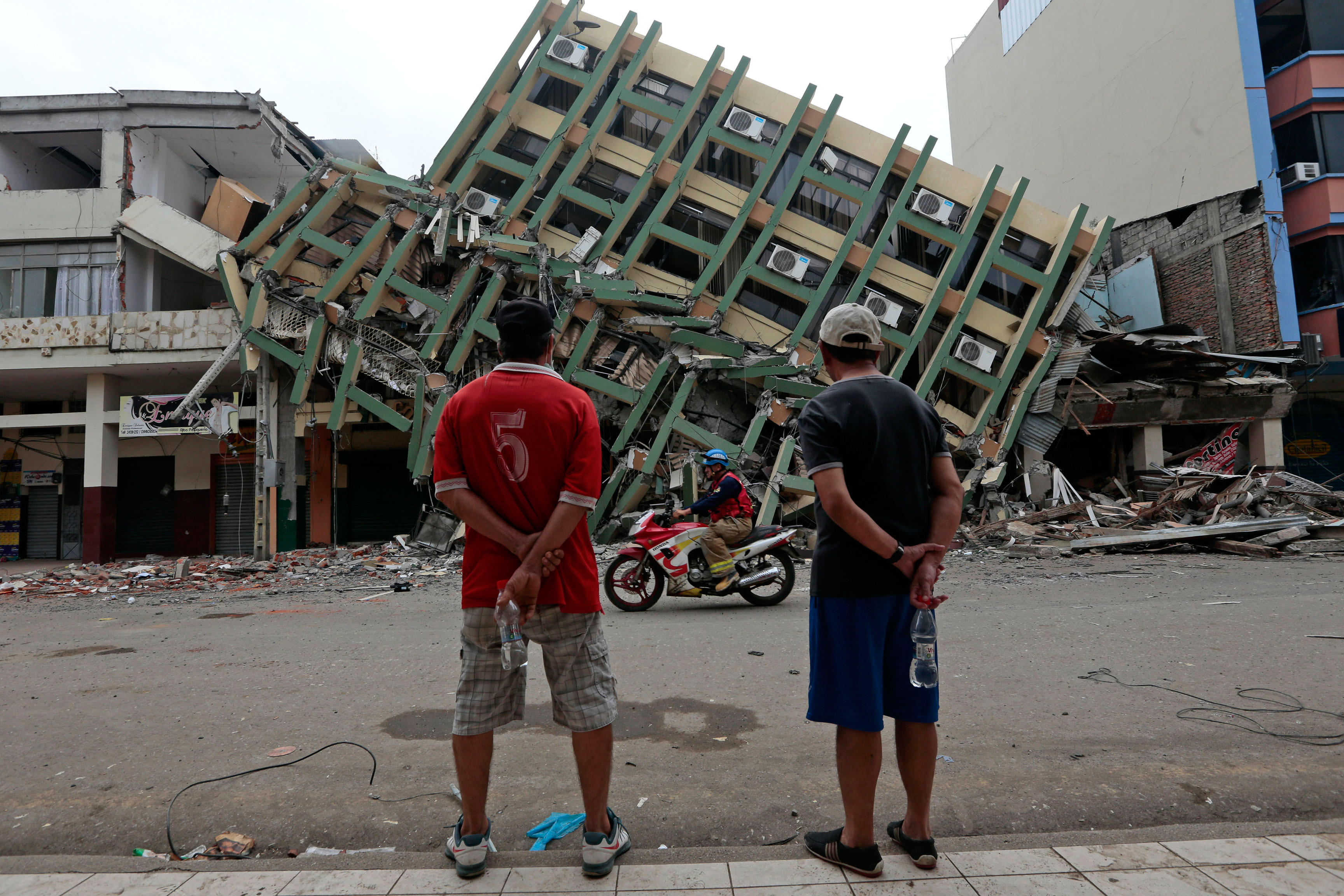 Ecuador un año después del terremoto La Raza