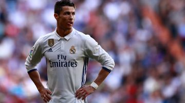 Los representantes de Cristiano Ronaldo calificaron la publicación como "ficción periodística".